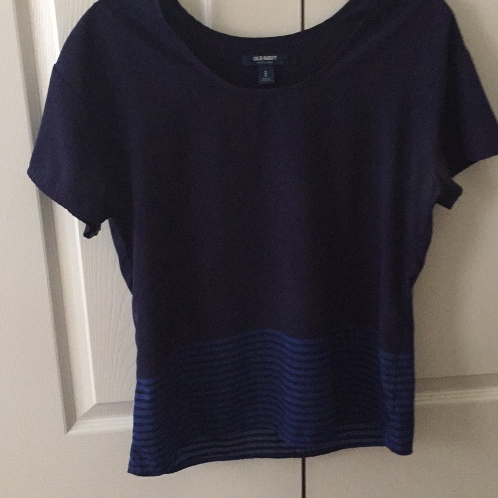 Navy blue striped top 💙